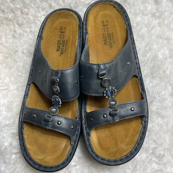 Naot leather Grayish Blue straps Sandals .silver studs & Bleu gems accen… - Picture 3 of 11